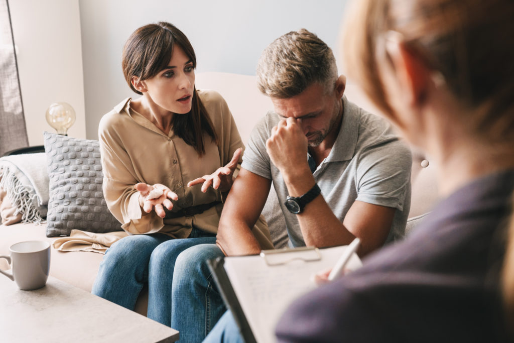 Couple in therapy during an intervention
